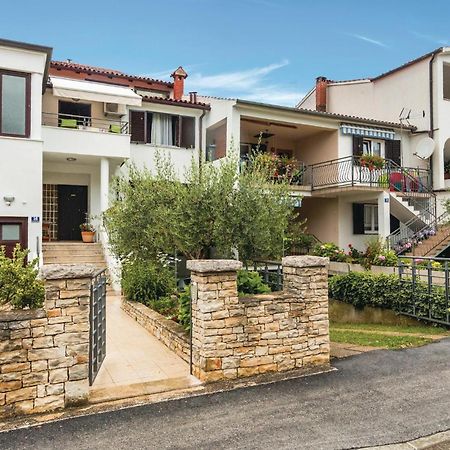 Gorgeous Apartment In Porec With Kitchen 외부 사진
