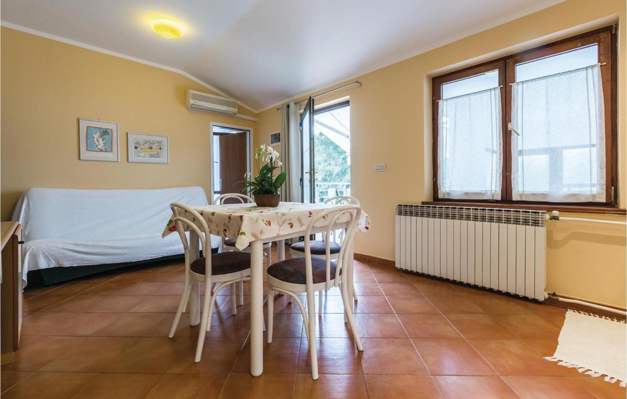Gorgeous Apartment In Porec With Kitchen 외부 사진